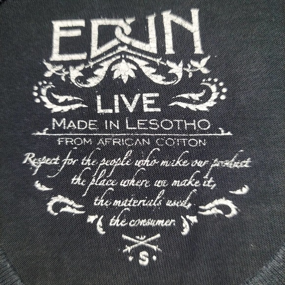 Women's U2 Concert T-Shirt "Vertigo '05" Tour Size Small - Picture 2 of 3